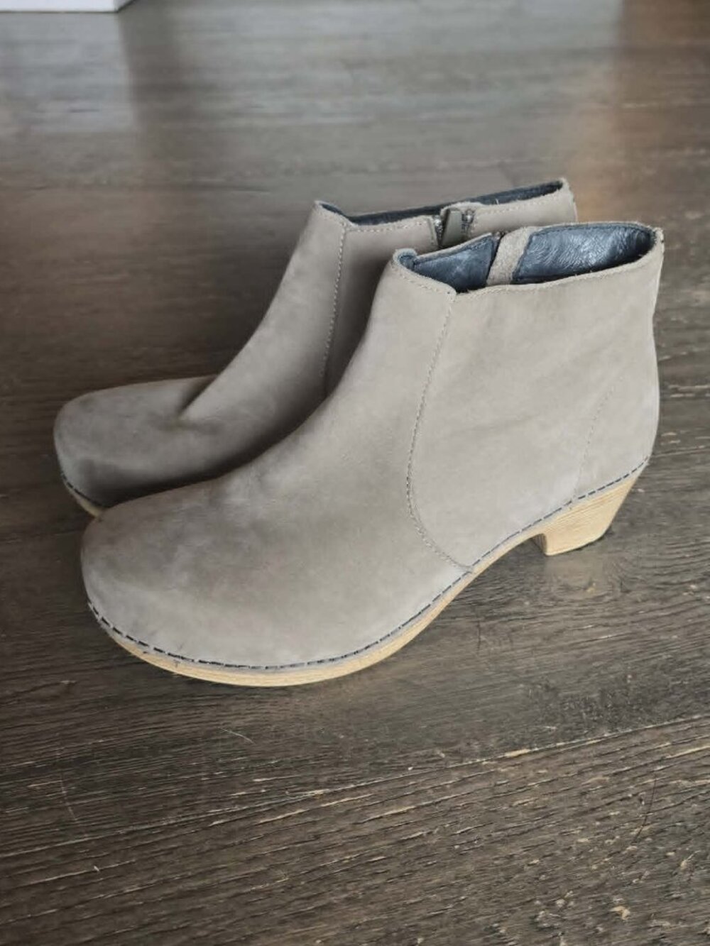 Dansko ankle boots size 39 beige taupe